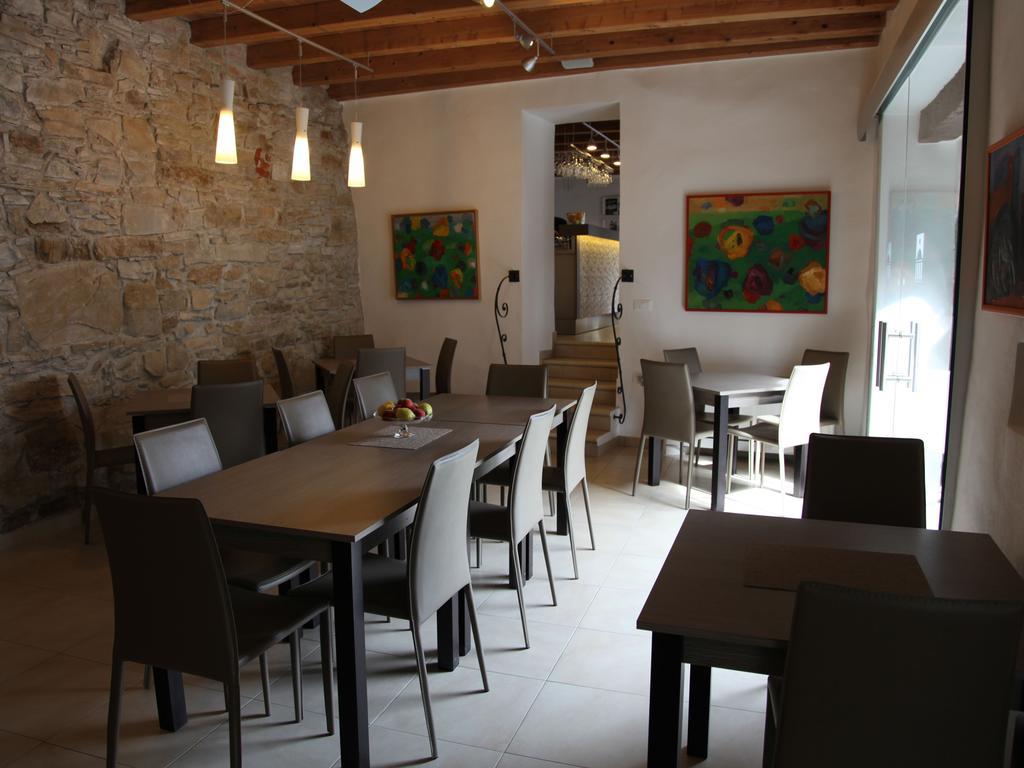 Boutique Hotel Dvor Доброво Екстериор снимка