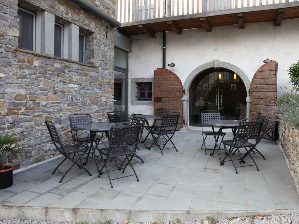 Boutique Hotel Dvor Доброво Екстериор снимка