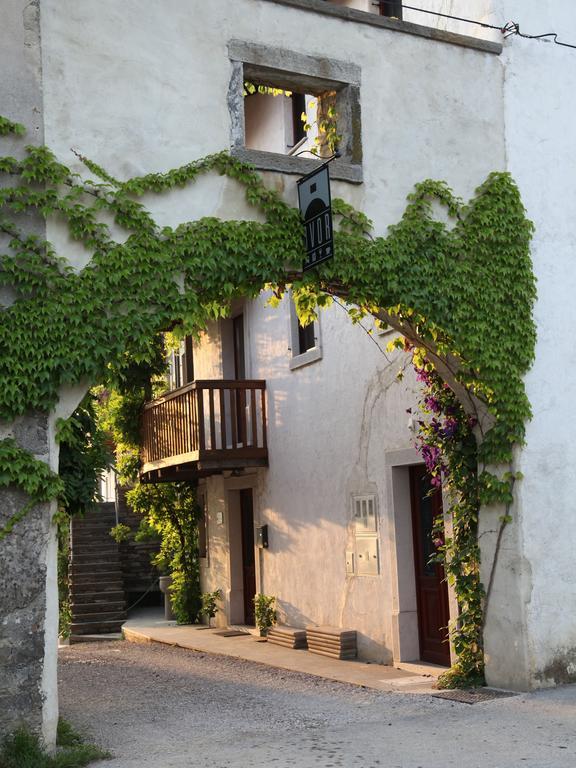 Boutique Hotel Dvor Доброво Екстериор снимка