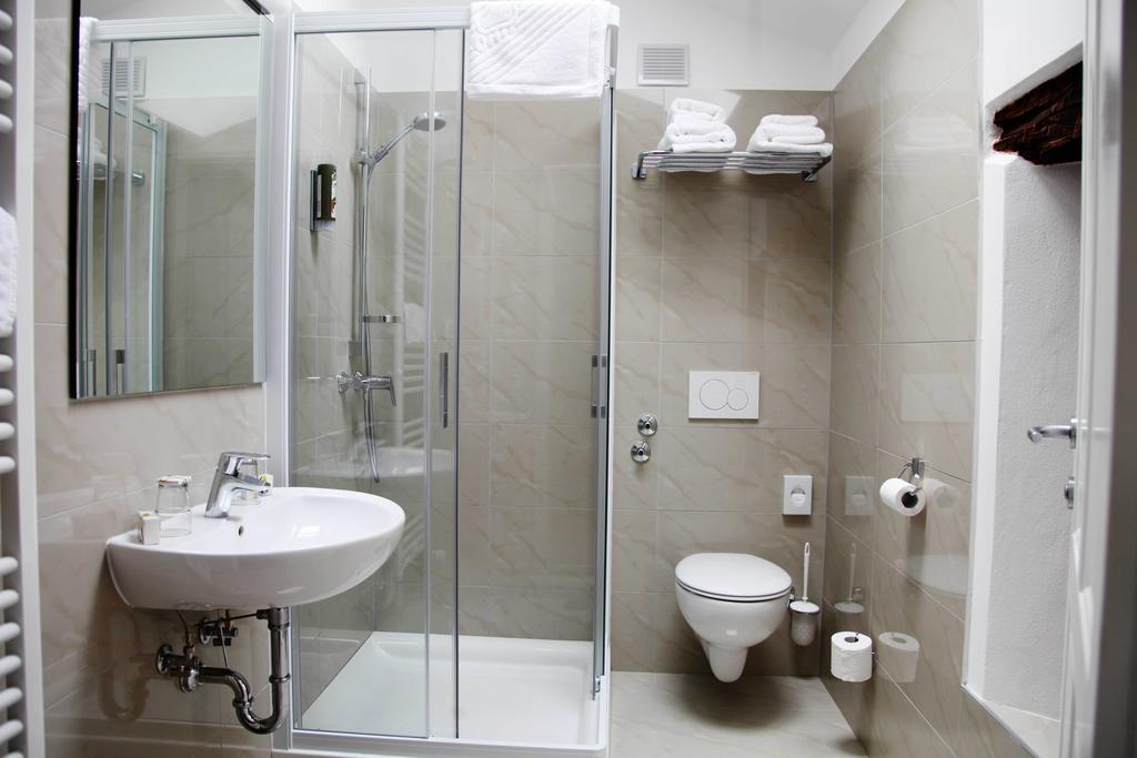 Boutique Hotel Dvor Доброво Стая снимка