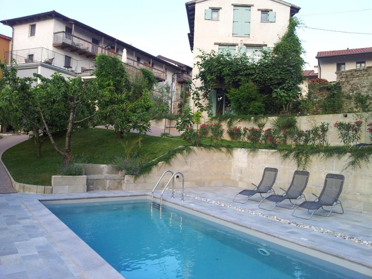 Boutique Hotel Dvor Доброво Екстериор снимка