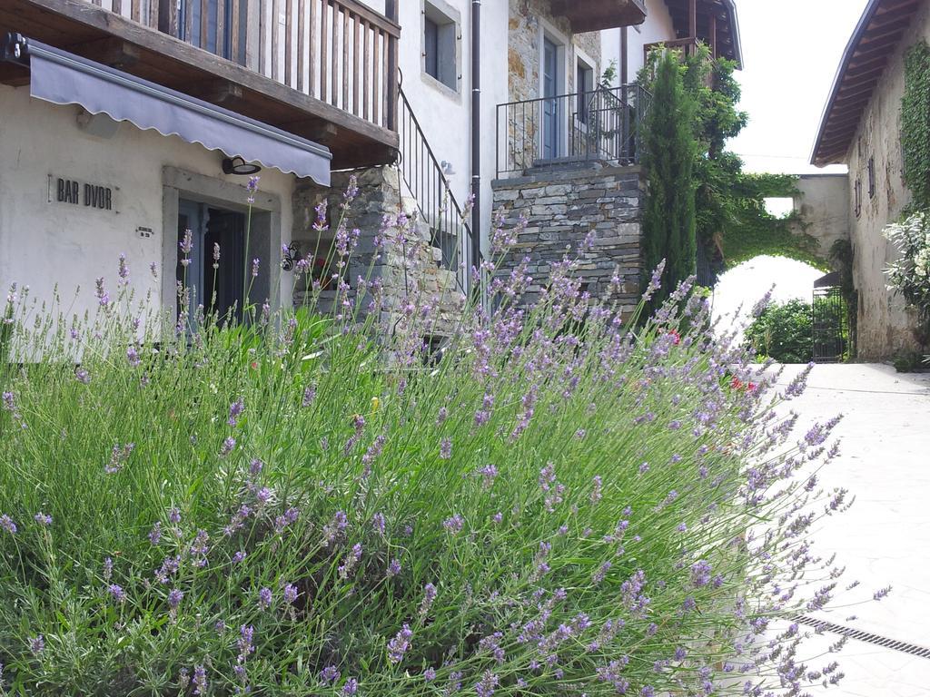 Boutique Hotel Dvor Доброво Екстериор снимка
