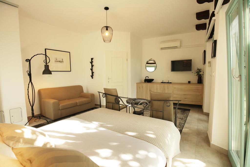 Boutique Hotel Dvor Доброво Екстериор снимка